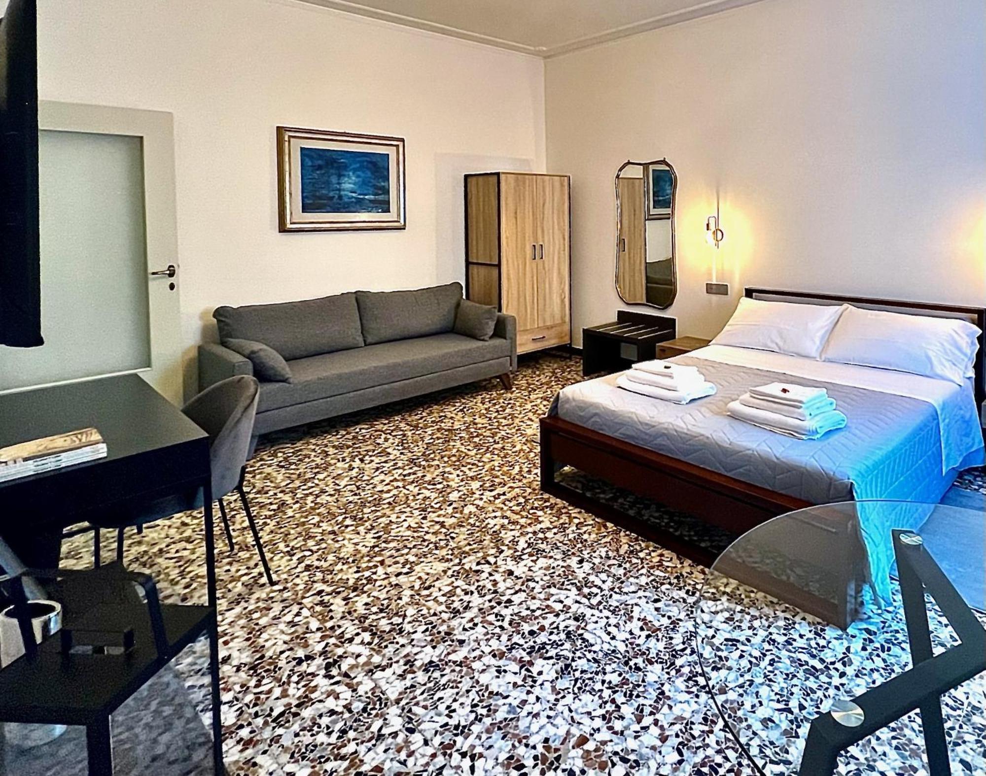 Casa Margherita Пьяченца Экстерьер фото